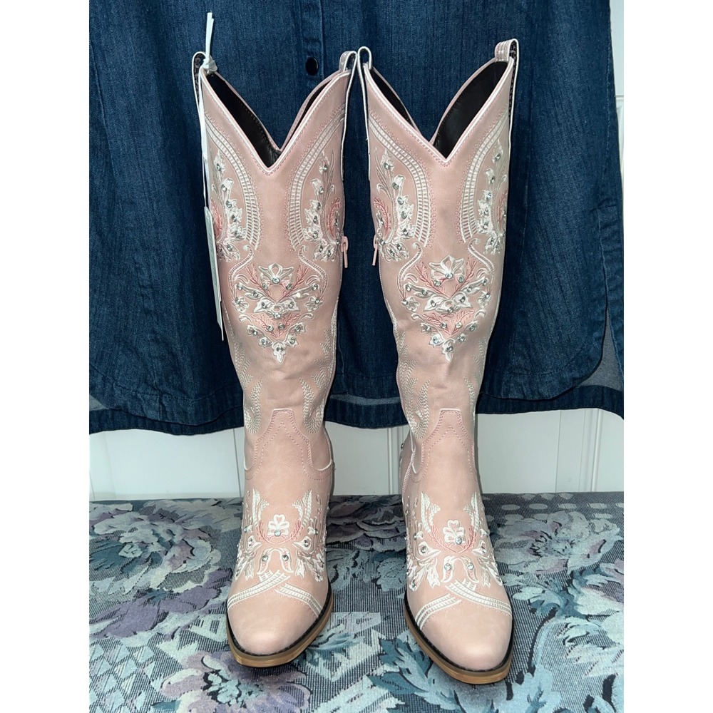 NWT New Pink Floral Embroidered Rhinestone Western Snip Toe Cowgirl Boots